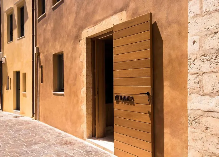 Thallos The Boutique