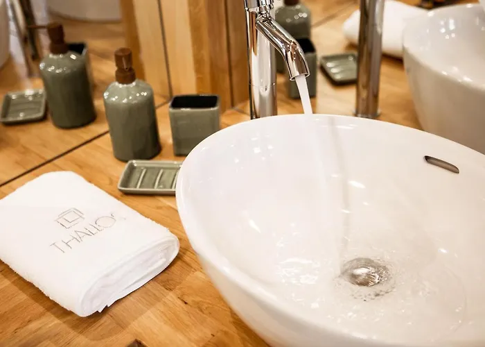 Thallos The Boutique