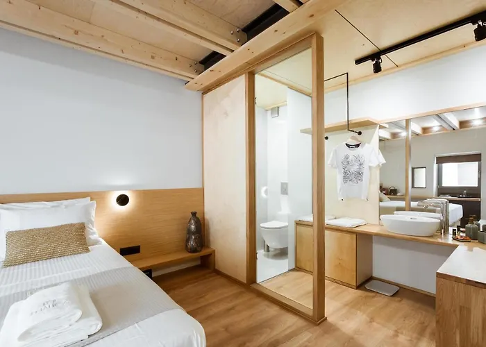 Thallos The Boutique