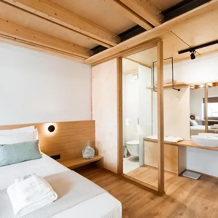 Thallos The Boutique