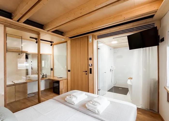 Thallos The Boutique * Hriszí Aktí Haniá