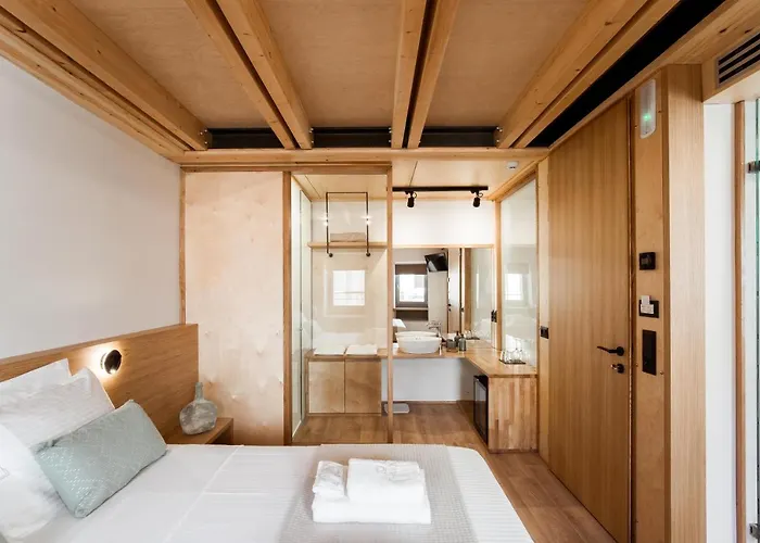 Thallos The Boutique * Hriszí Aktí Haniá